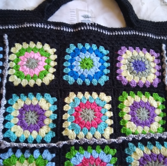Granny square vintage style crochet handbag - Picture 1 of 3